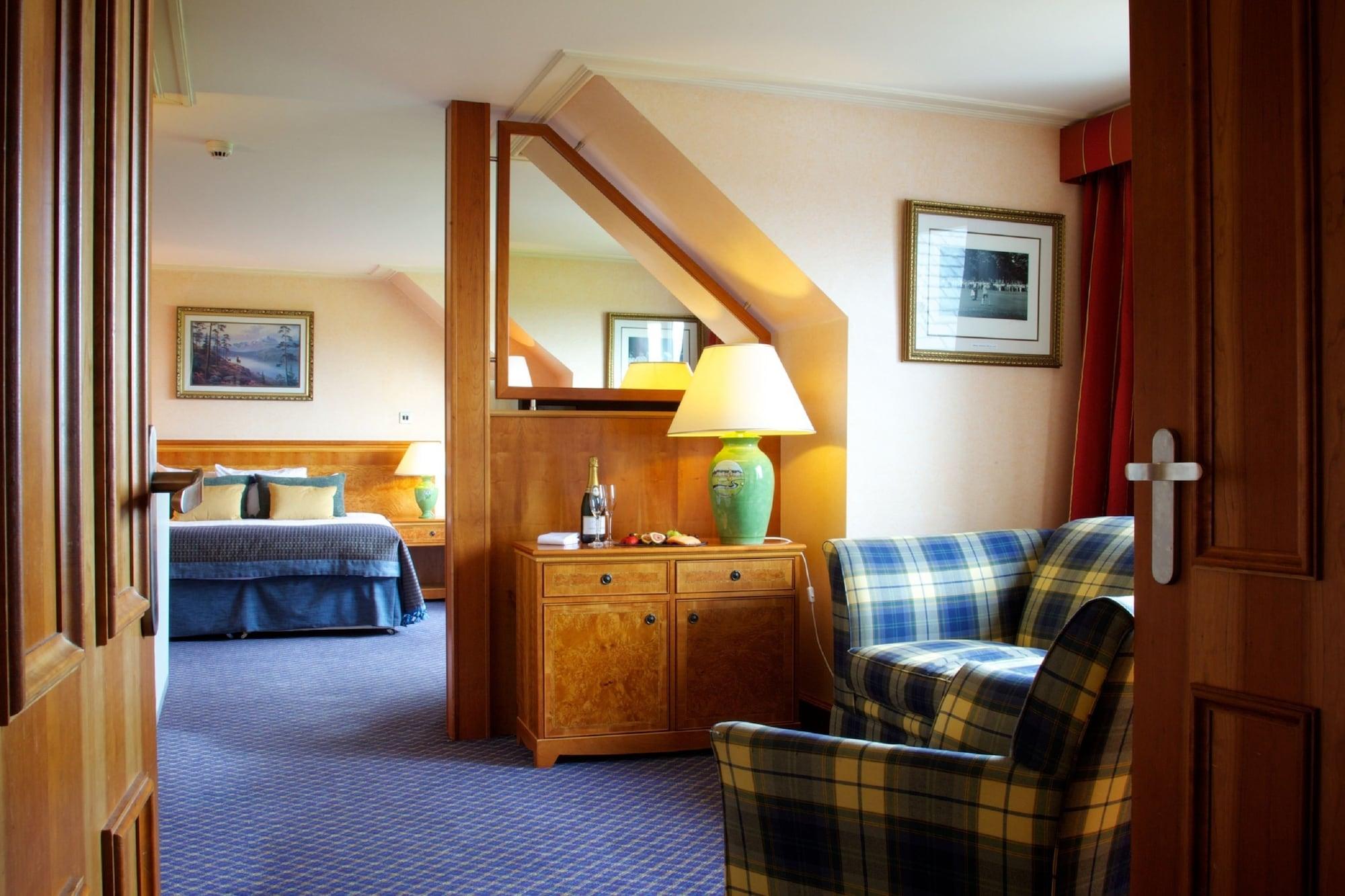 Carnoustie Golf Hotel 'A Bespoke Hotel' Bagian luar foto